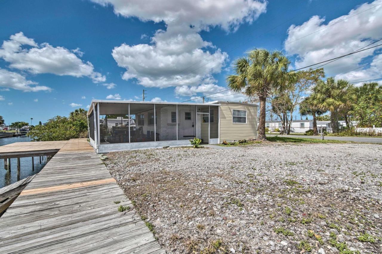 Sunny Hudson Escape With Gulf Views And Boat Dock Villa Exterior photo